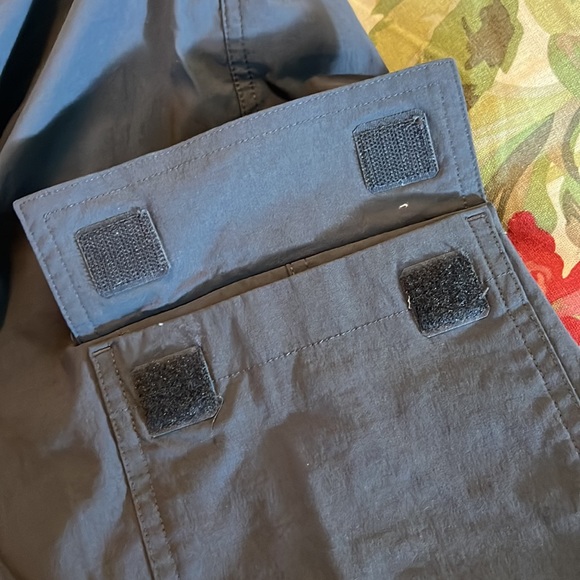 ORVIS Size 36 Tech Cargo Short Deep Gray Stretch Comfort Media Storage $59 NEW - Picture 15 of 16